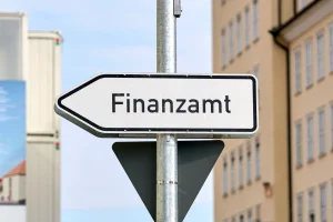 When the Finanzamt Comes Knocking: Why You’re Suddenly Required to File Taxes in Germany