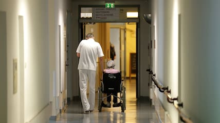 Teure Krankenhäuser: Die Kassen sehen hier Einsparmöglichkeiten.