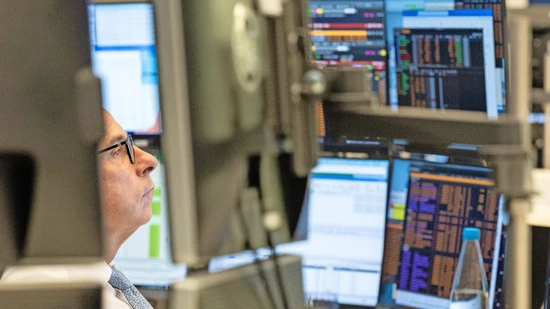 Impression aus dem Handelssaal der Frankfurter Wertpapierbörse (Impression from the trading floor of the Frankfurt Stock Exchange)