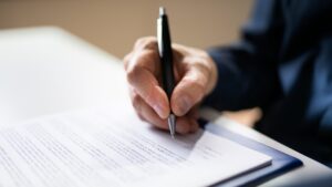 Scandal in German Life Insurance: How a 17-Year Policy Returned Just €4.84 in Profit