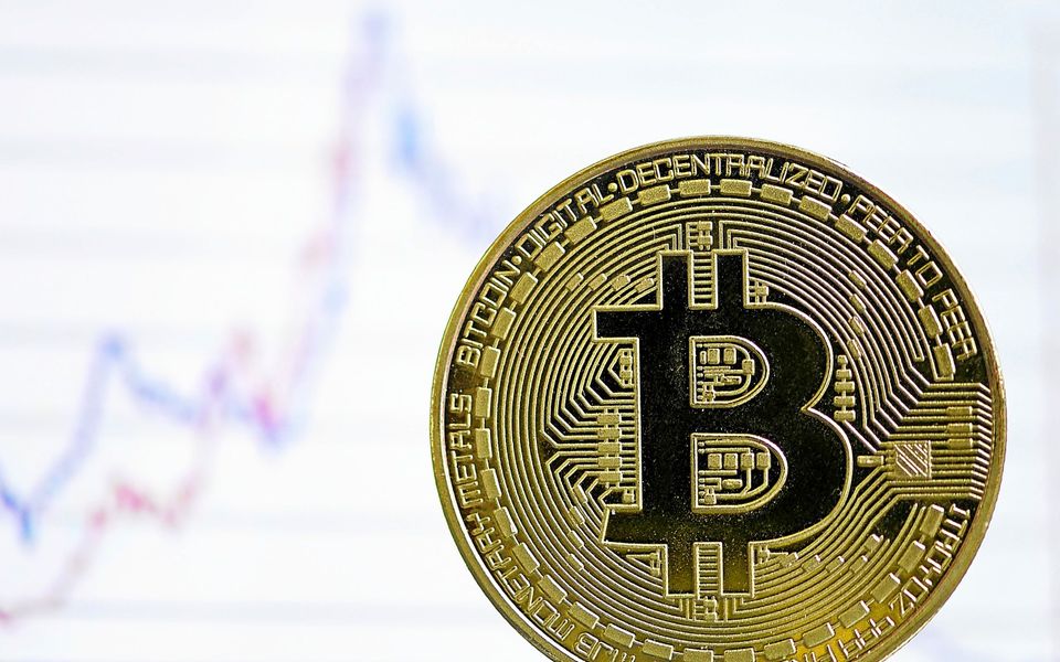 Bitcoin price drop to $60,000