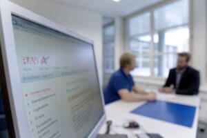 When Your Bank Demands €57,000 Because You Lost Your Job: Austrian Loan Acceleration Explained