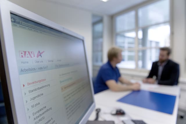 Austrian Arbeitsmarktservice (AMS) system update causing problems for unemployment benefits