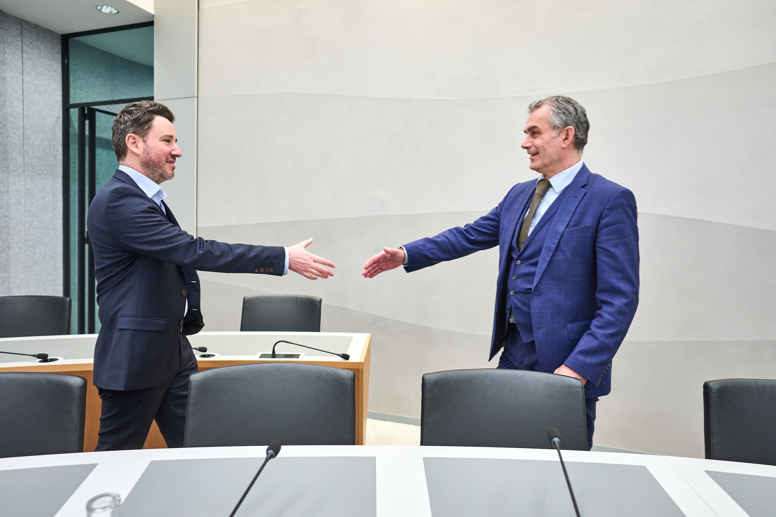 Should Dutch Billionaires Pay More? France’s 2% Wealth Tax Proposal Ignites The Hague