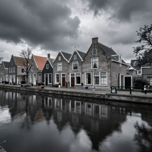 Buying a Dutch Home When the World is on Fire: Your Negative Equity Survival Guide