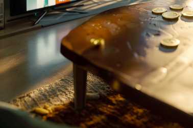 Gold pricing comparison showing market rates vs provider rates