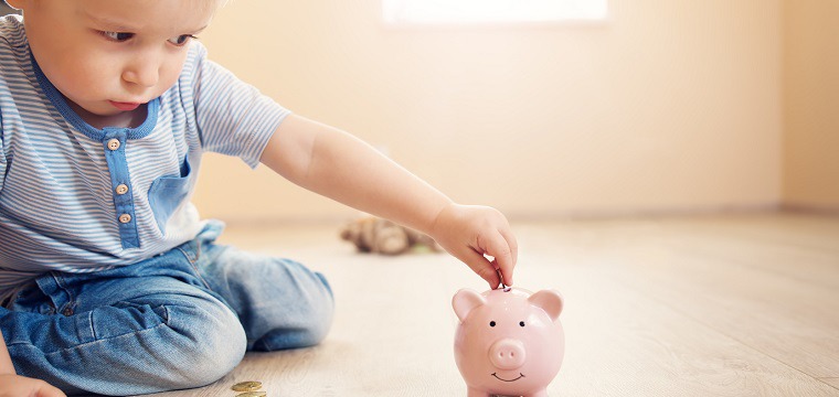 Table showing recommended Taschengeld amounts by age group for Swiss children ranging from preschoolers to teenagers